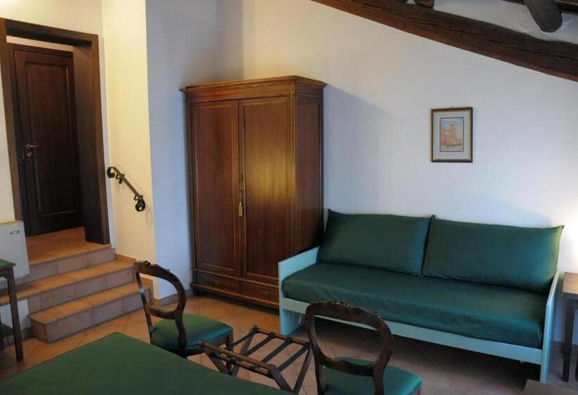 اتاق استاندارد سه نفره, Agriturismo B&b Corte Dei Gioghi