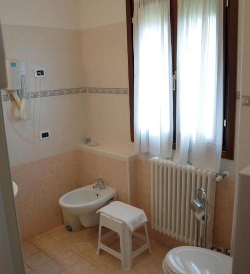 اتاق اکونومی, Agriturismo B&b Corte Dei Gioghi