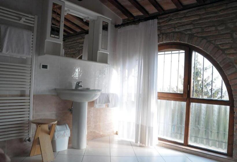 سوییت لوکس, Agriturismo B&b Corte Dei Gioghi