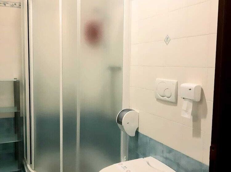 غرفة قياسية, San Lorenzo