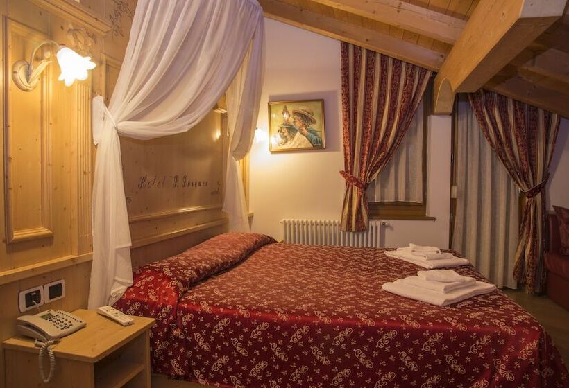 غرفة قياسية ثلاثية, San Lorenzo