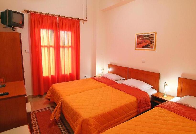 חדר סטנדרט לשלושה, Sibylla