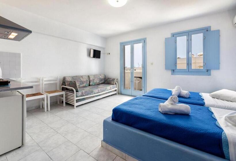 四人标准间, Stratos Apartments & Studios