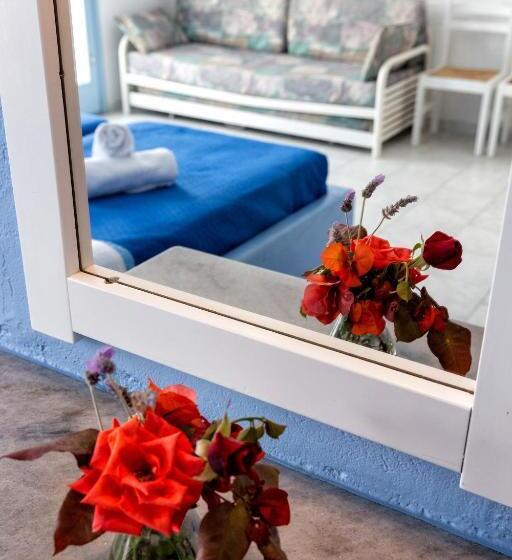 四人标准间, Stratos Apartments & Studios