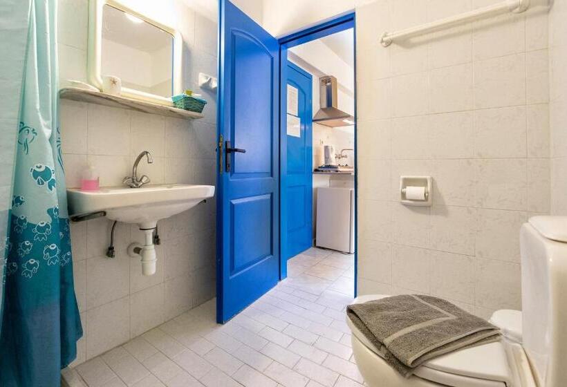 经济四人房间, Stratos Apartments & Studios