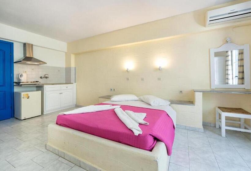 经济四人房间, Stratos Apartments & Studios