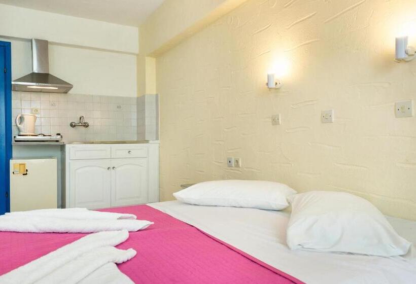 经济四人房间, Stratos Apartments & Studios