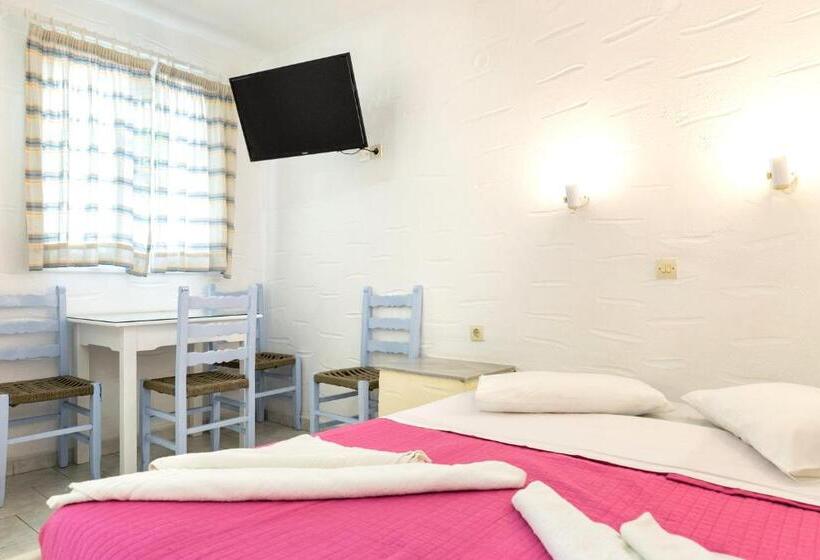 经济四人房间, Stratos Apartments & Studios