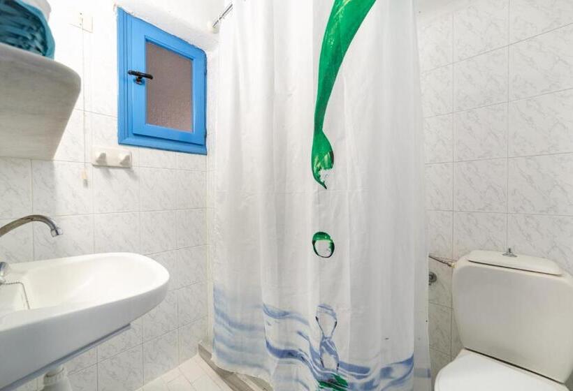 经济四人房间, Stratos Apartments & Studios