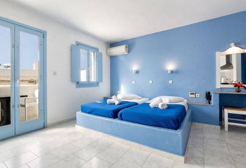 四人标准间, Stratos Apartments & Studios