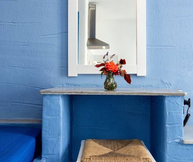 四人标准间, Stratos Apartments & Studios