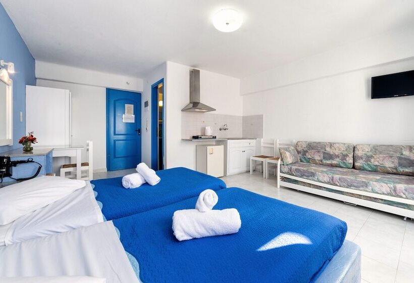 四人标准间, Stratos Apartments & Studios