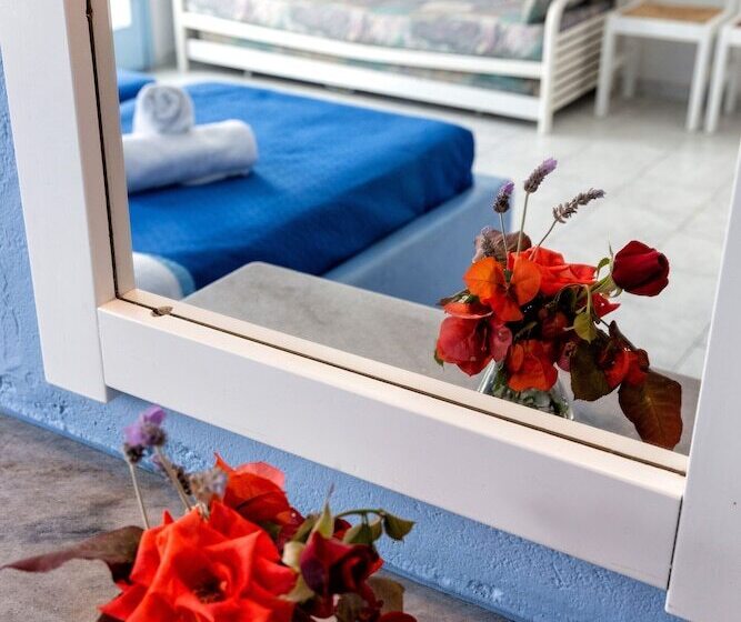 四人标准间, Stratos Apartments & Studios