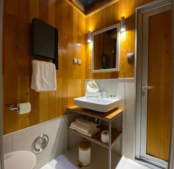 テラス付きスタンダードルーム, La Réserve De L Aube   Hébergements Insolites Luxe Et Design