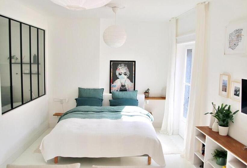 Люкс Повышенной Комфортности, Le Prince   Maison D Hôtes