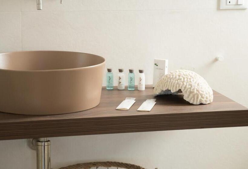 غرفة قياسية سرير كينج, Marezè