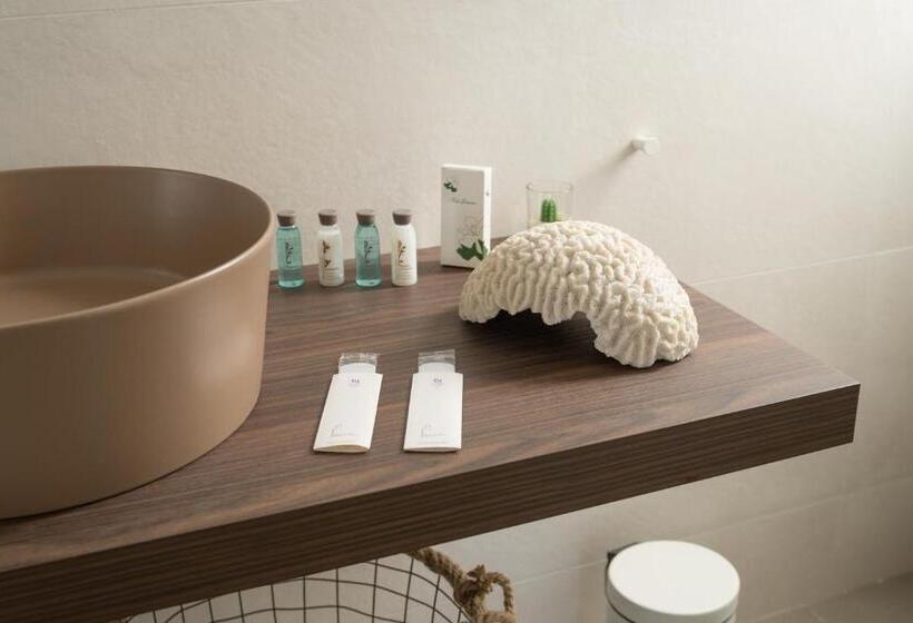 غرفة قياسية سرير كينج, Marezè