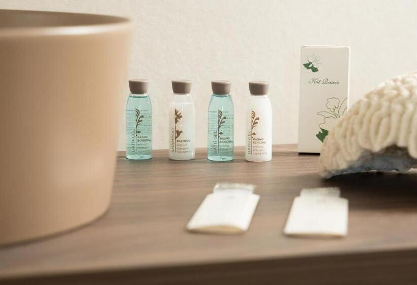 غرفة قياسية سرير كينج, Marezè