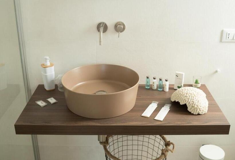 غرفة قياسية سرير كينج, Marezè