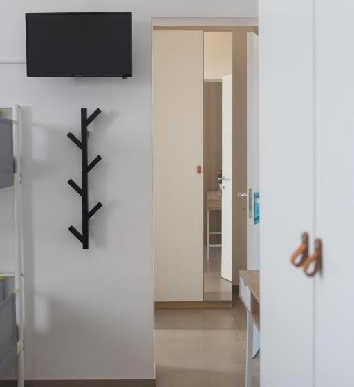 غرفة قياسية رباعية, Marezè