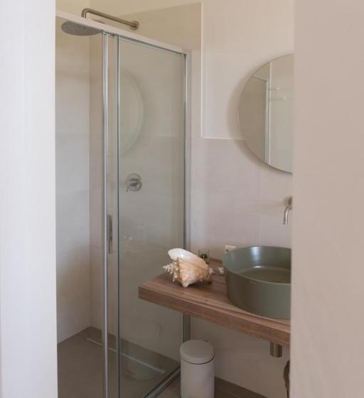 غرفة قياسية سرير كينج, Marezè