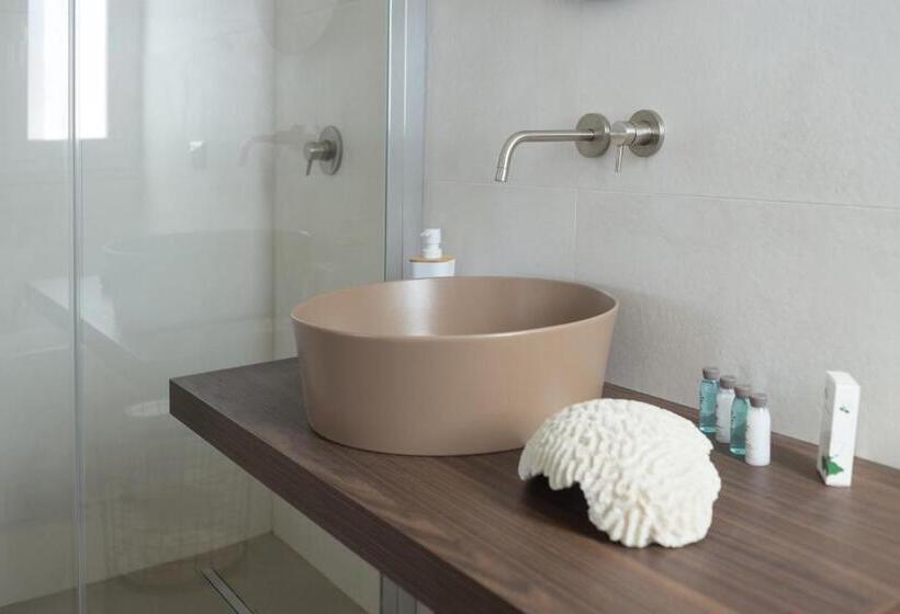 غرفة قياسية سرير كينج, Marezè