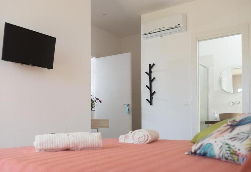 غرفة قياسية سرير كينج, Marezè