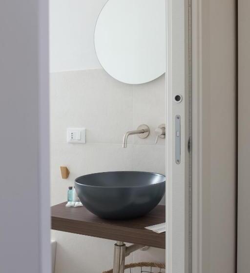 غرفة قياسية رباعية, Marezè