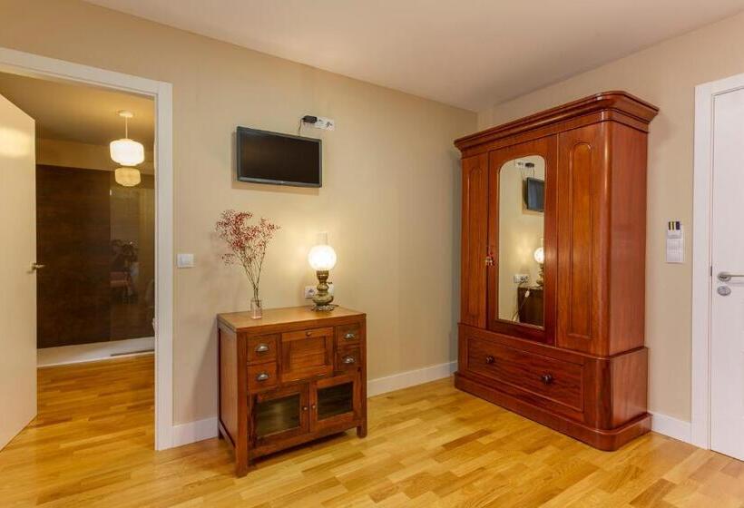 غرفه قياسيه سريرين مزدوجين, Casa Da Galbana