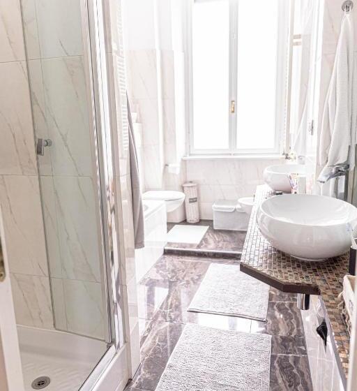 اتاق استاندارد با بالکن, Room Gatsby  Your Space With Garden In The City Center