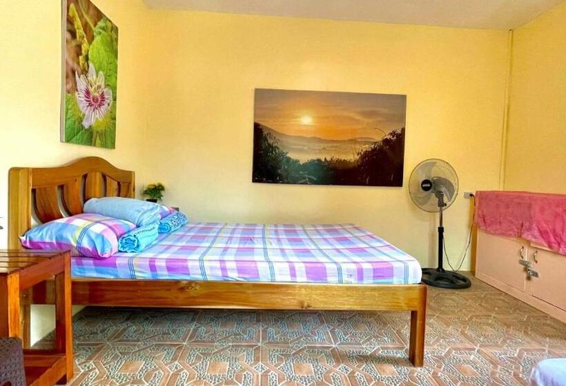 اتاق استاندارد, Blue Moon Guesthouse