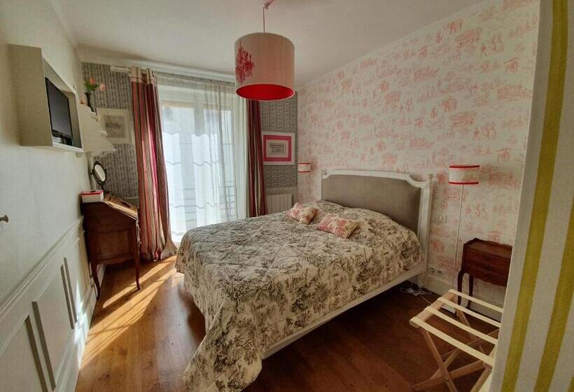 Standard room with outdoor bath, Chez Pépé Merle Chambres D Hôtes Au Cœur De Paris