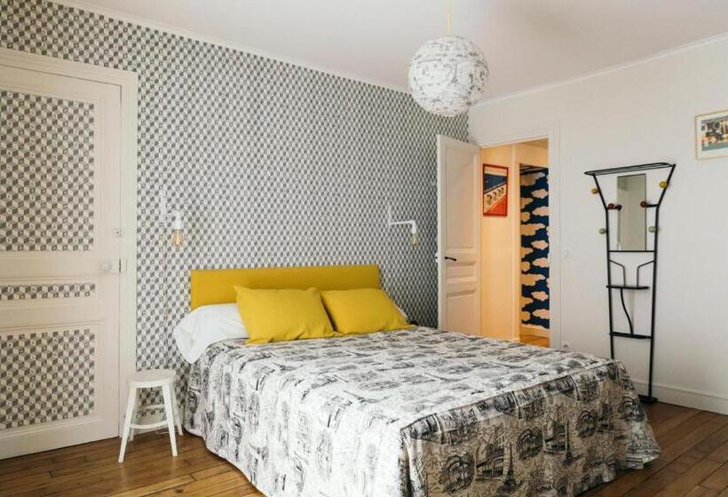 Chambre Standard Salle de Bains Commune, Chez Pépé Merle   Chambres D Hôtes Au Cœur De Paris