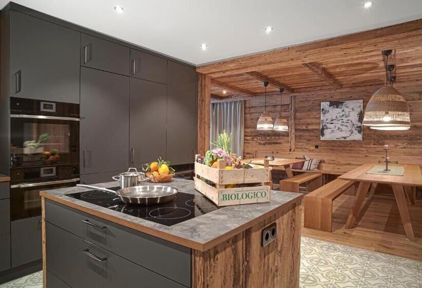 شاليه سوبيريور غرفة نوم واحدة, Berghaus Schröcken   Hotel Apartments Spa