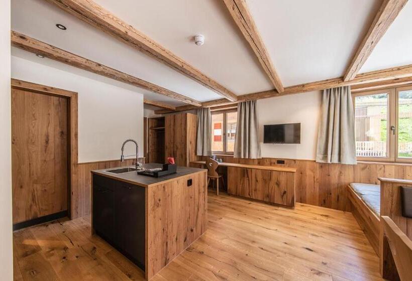 شقة غرفتين, Berghaus Schröcken   Hotel Apartments Spa