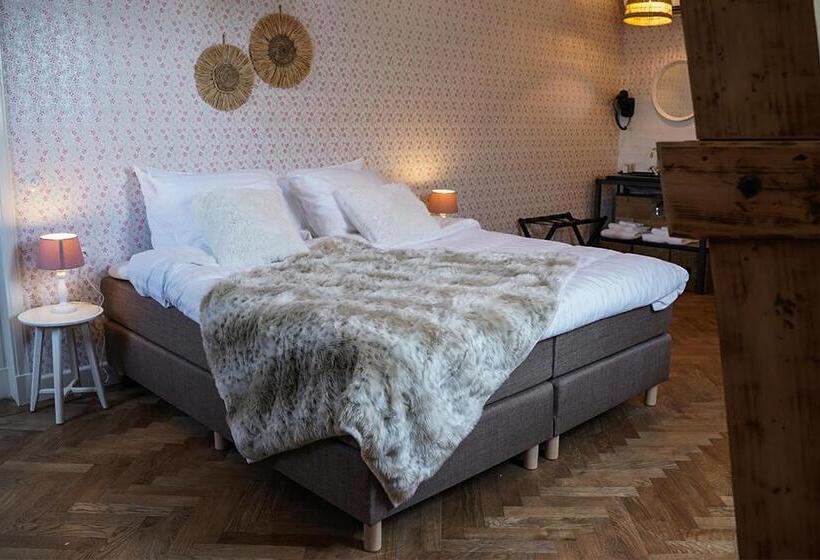 חדר משפחתי דלוקס, Boetiekhotel Ons Oude Raadhuis Digitaal Inchecken Via Sms En Mail