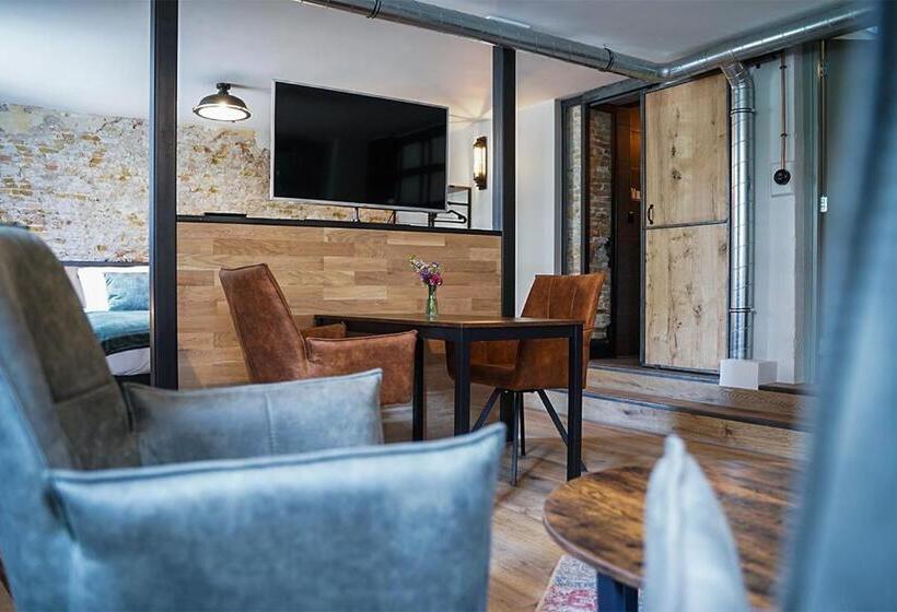 סטודיו דלוקס, Boetiekhotel Ons Oude Raadhuis Digitaal Inchecken Via Sms En Mail