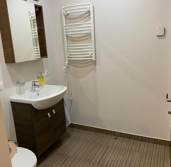 اتاق استاندارد چهار تخته, Guest House Atostogana