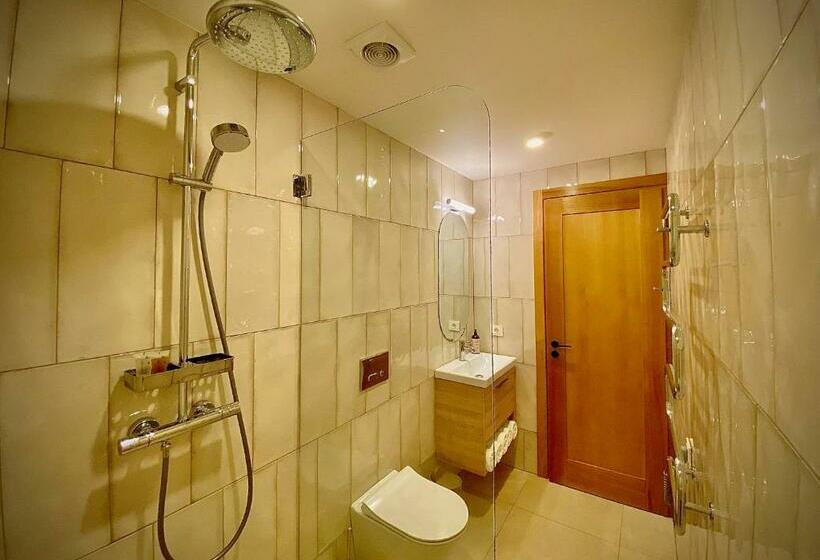 استودیو استاندارد با بالکن, Sirena