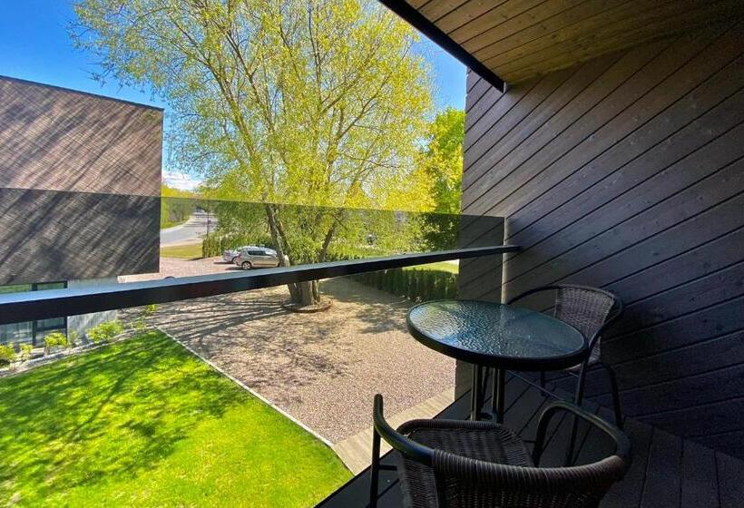 استودیو استاندارد با بالکن, Sirena