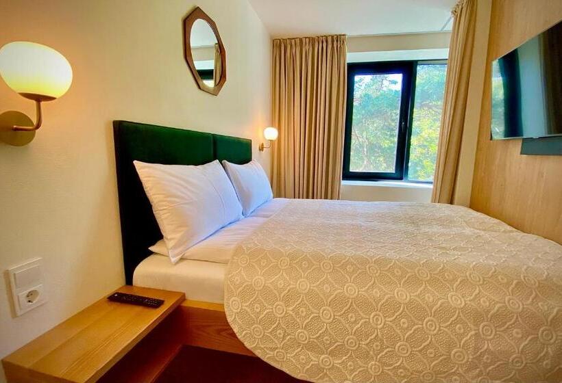 استودیوی استاندارد, Sirena