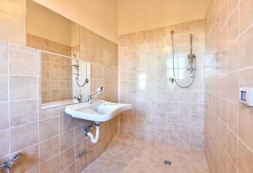 プールの見える1ベッドルームアパートメント, Agriturismo I Poggilunghi