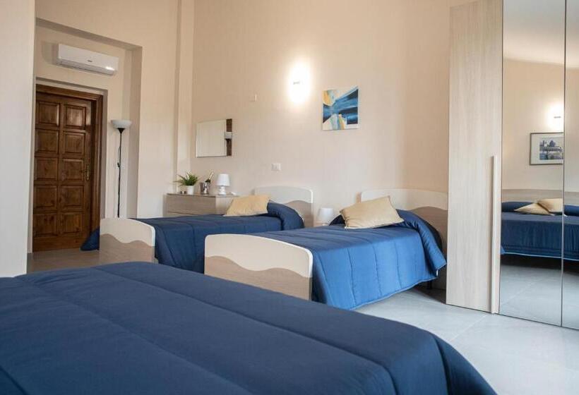 Четырехместный Номер Стандарт, Un Passo Dal Mare   Guest House