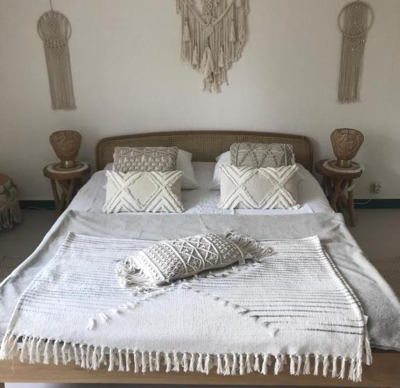 اتاق استاندارد با چشم‌انداز باغ, Villa Sylvania