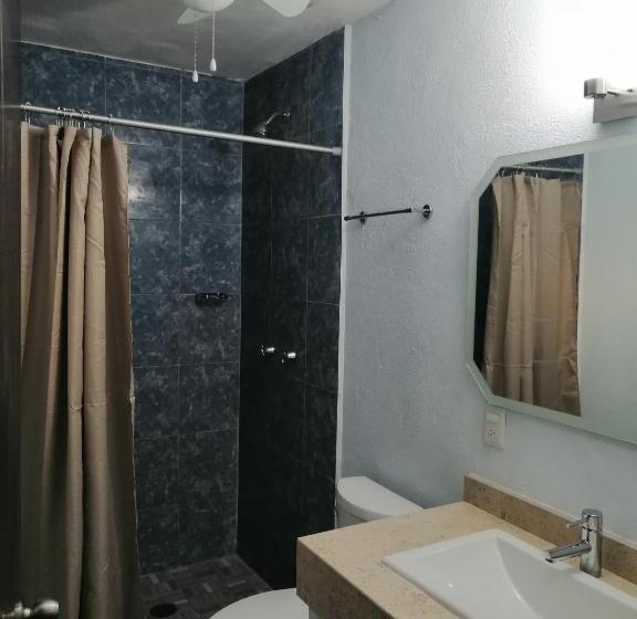 اتاق لوکس, Habitaciones Del Pacifico