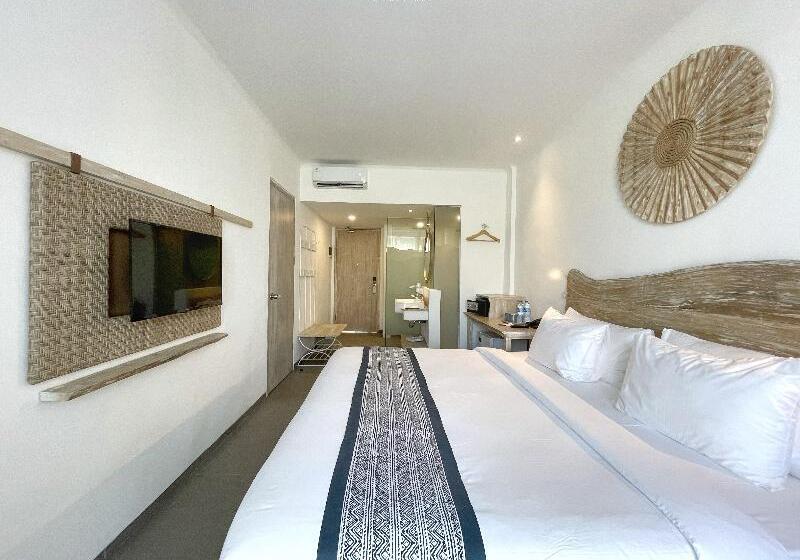 带泳池观景的豪华房, Khaiyyara Jimbaran Bali