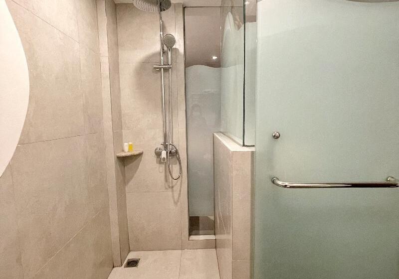 Quarto Deluxe Vista Piscina, Khaiyyara Jimbaran Bali