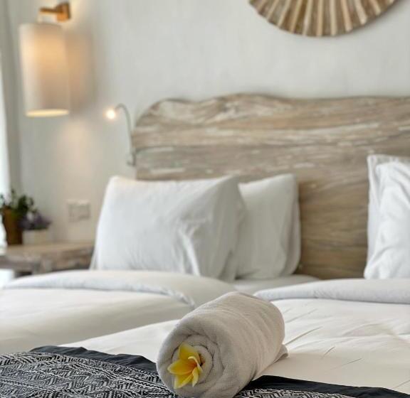 Quarto Deluxe, Khaiyyara Jimbaran Bali