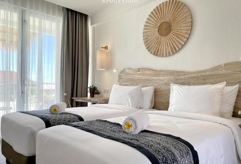 带泳池观景的豪华房, Khaiyyara Jimbaran Bali