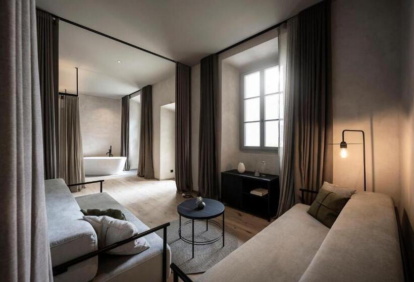 스위트, Monastero Arx Vivendi